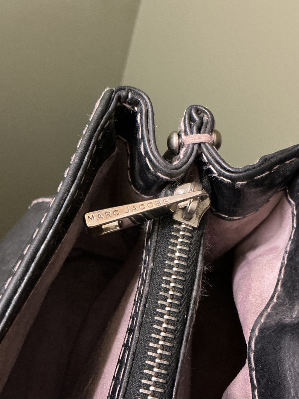 Marc Jacobs Vintage Black Leather Double-Handle Shoulder Bag Pink Stitching - Picture 9 of 13